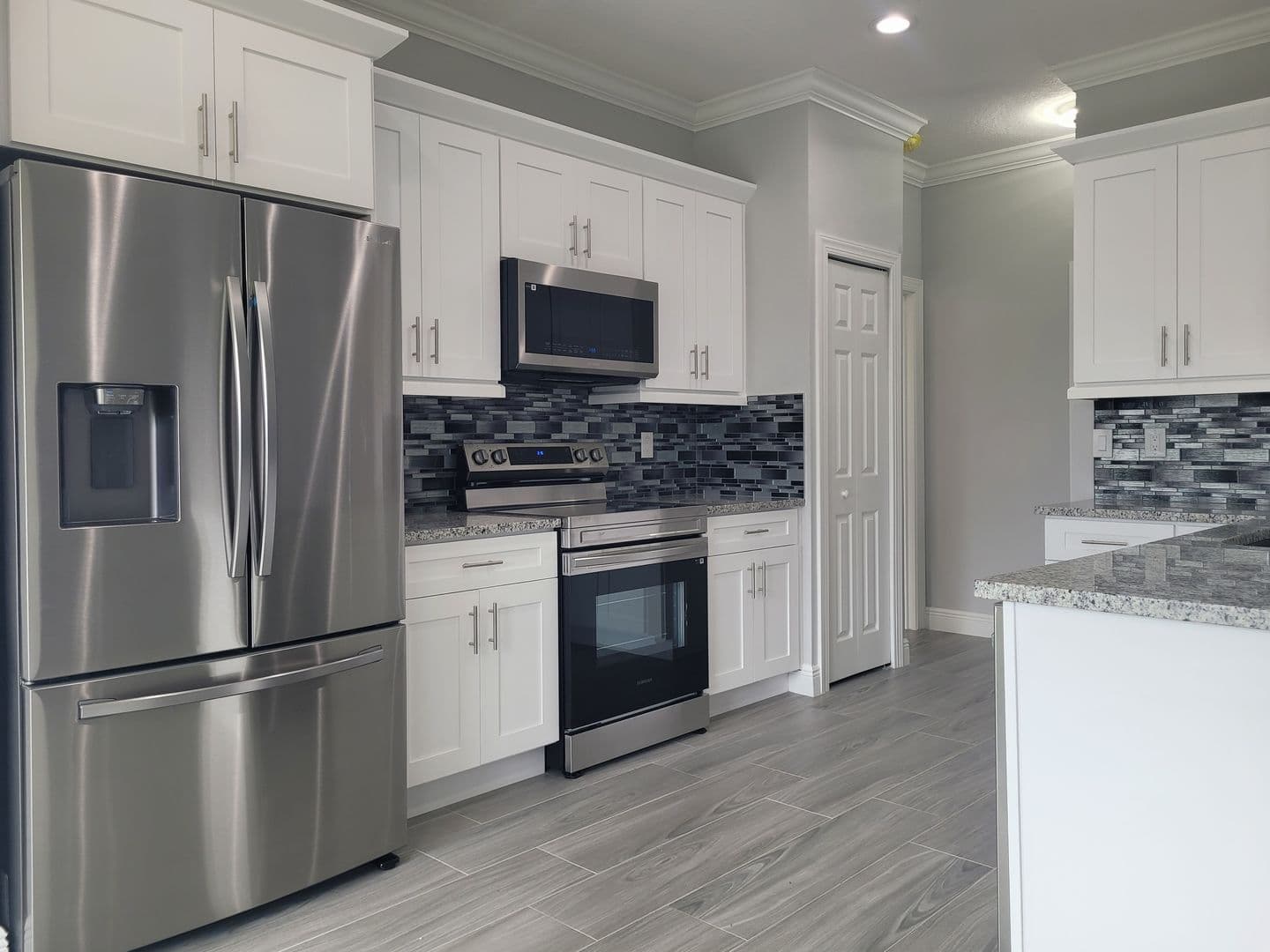 SPRING HILL House: 13032 AGATHA LN