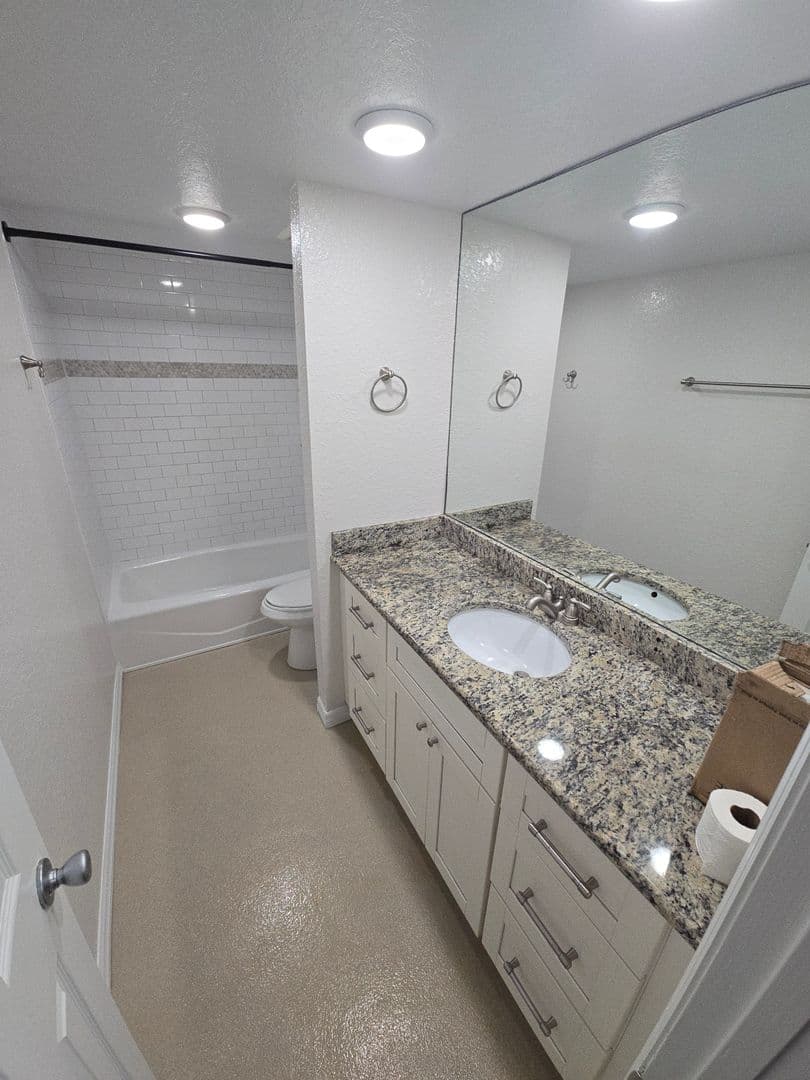 Brandon Condo: 115 Picardy Villa Cir