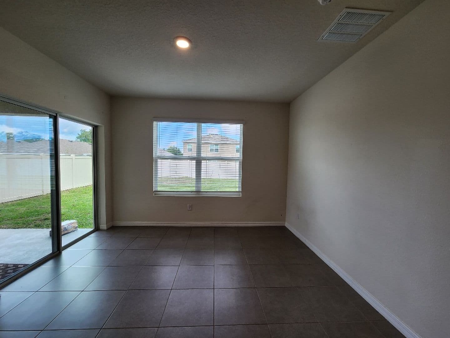 Brandon House: 2448 Knight Island Dr