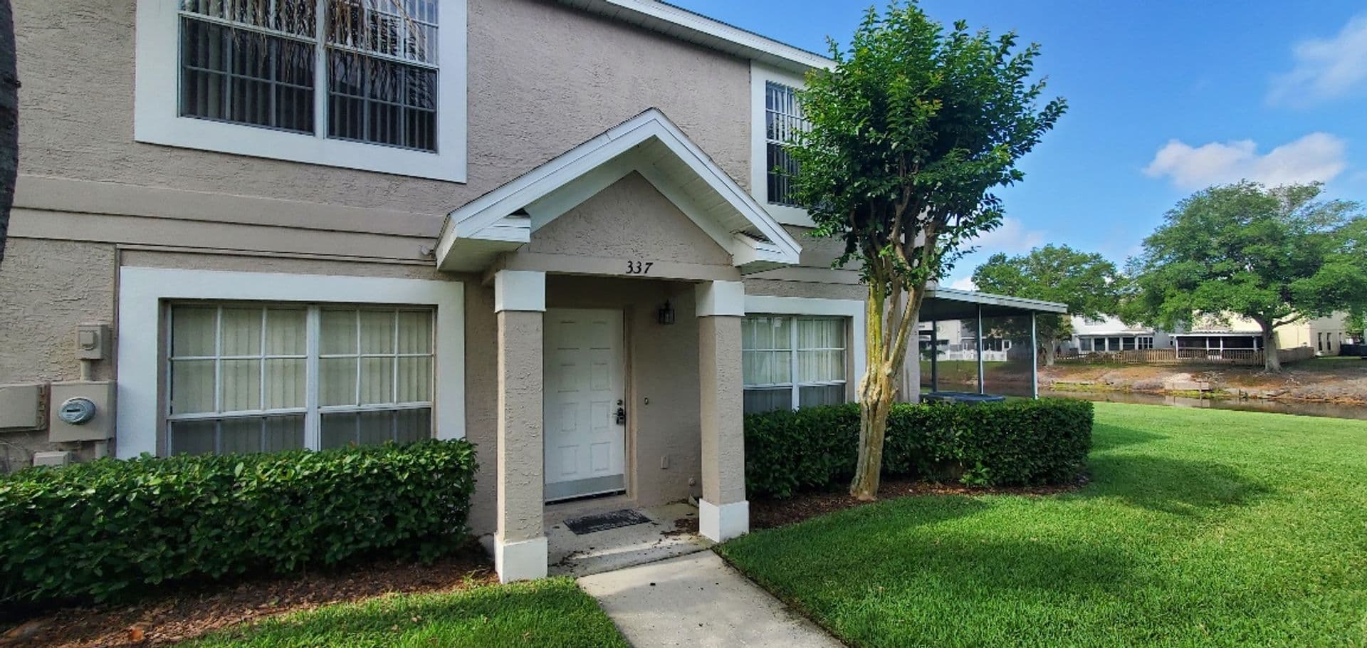 Brandon House: 337 Kensington Lake Cir
