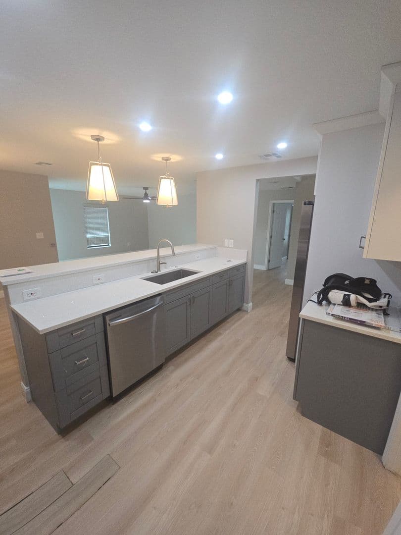 Ruskin House: 927 Culbreath green ct