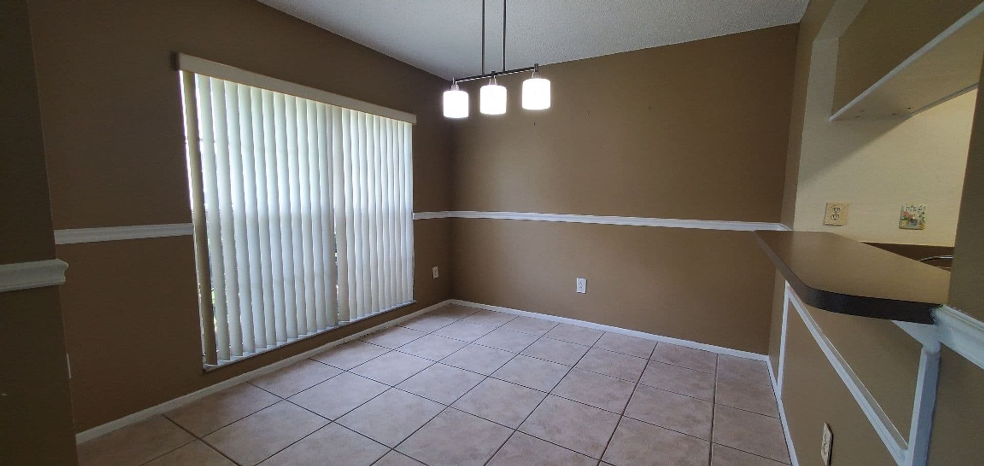 Brandon House: 337 Kensington Lake Cir