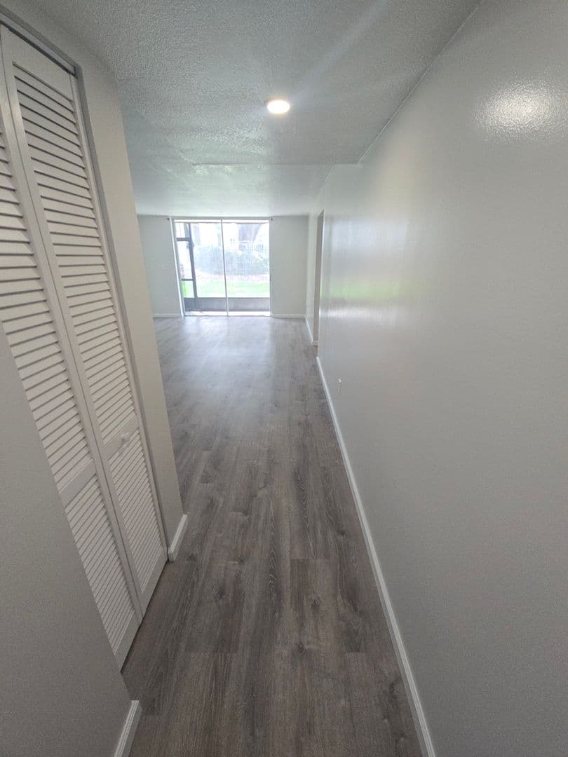Brandon Condo: 108 Clock Tower Dr