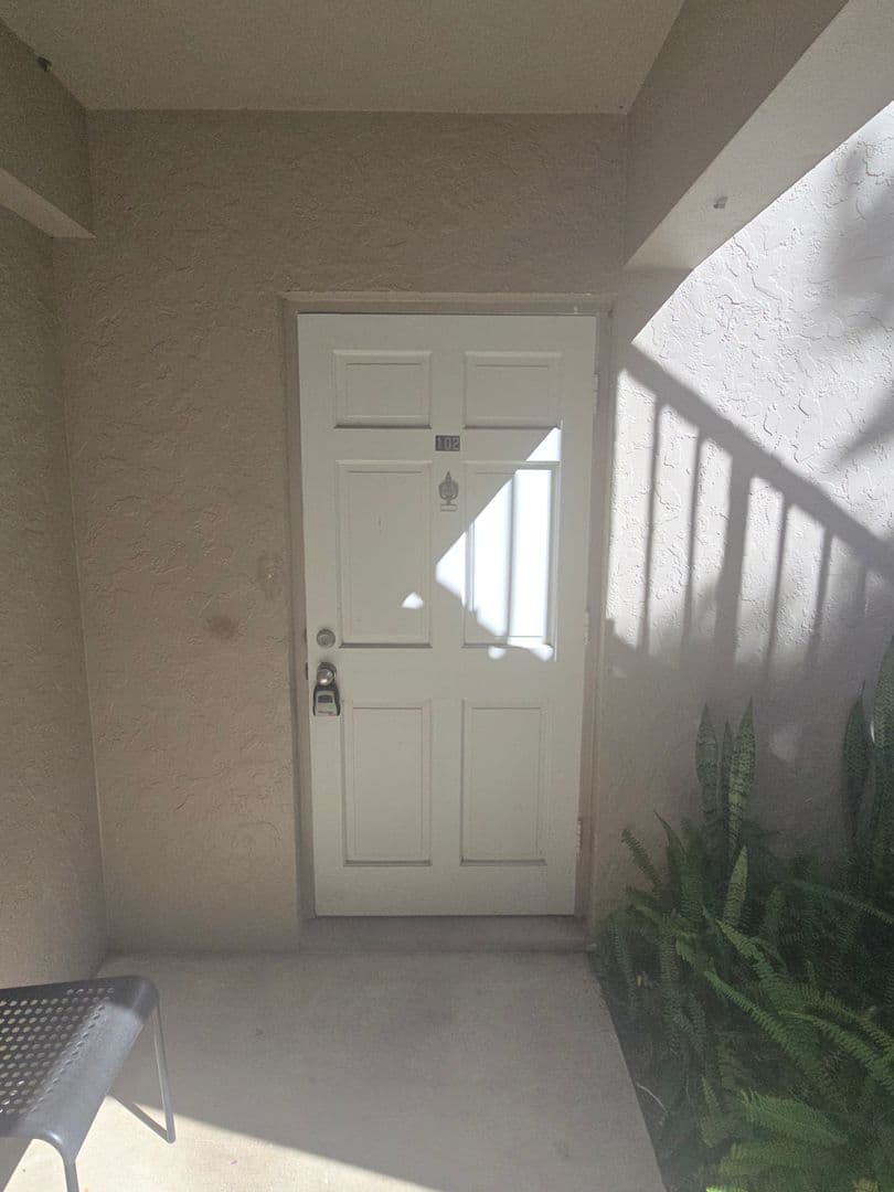 Brandon Condo: 165 Picardy Villa Cir