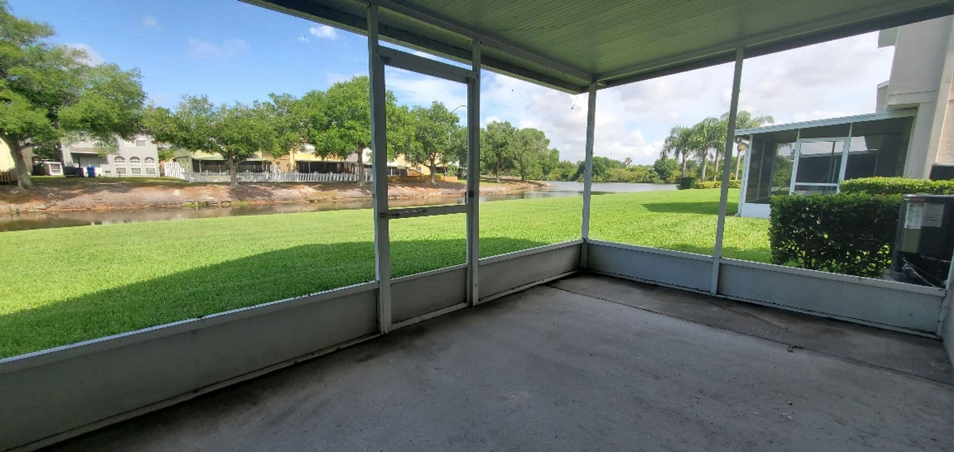 Brandon House: 337 Kensington Lake Cir