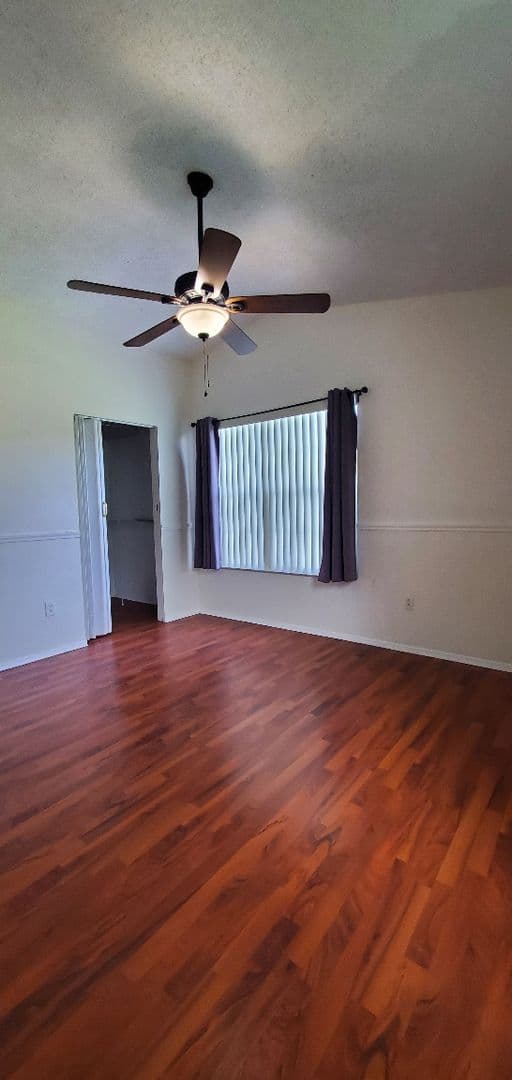 Brandon House: 337 Kensington Lake Cir