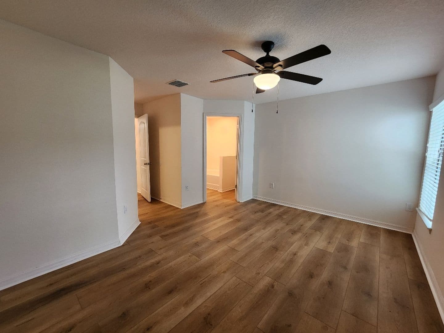 Riverview House: 11910 Winterset Cove Drive