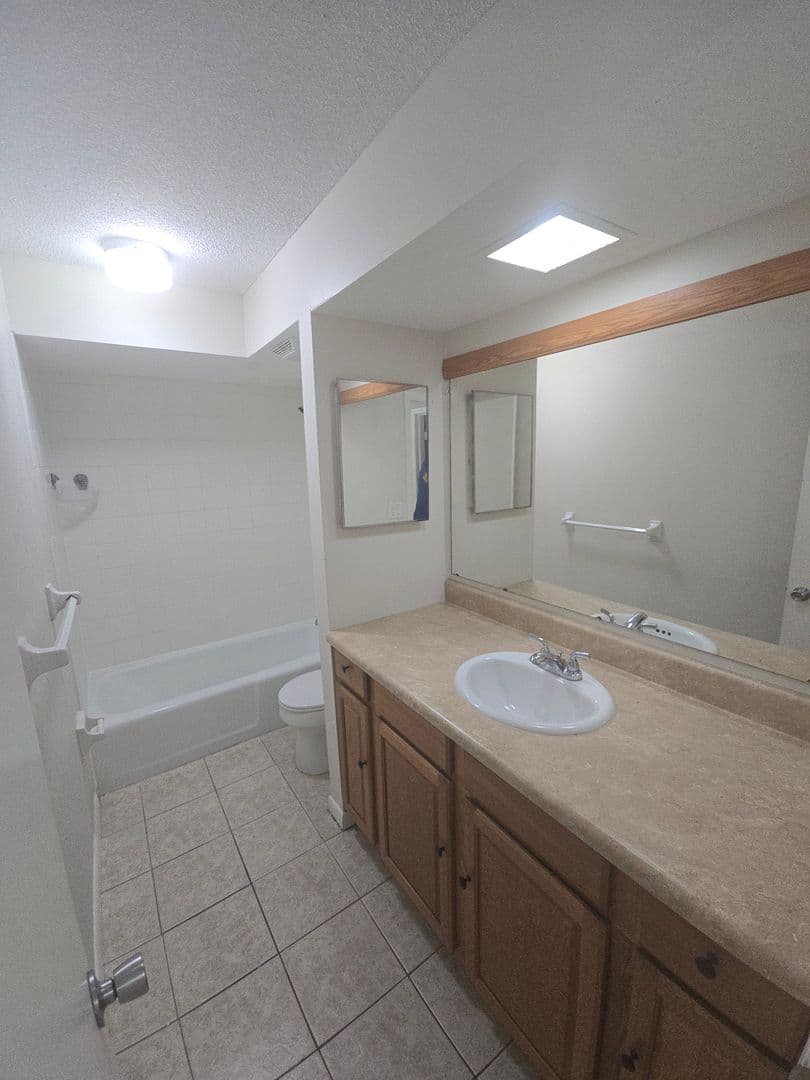 Brandon Condo: 165 Picardy Villa Cir