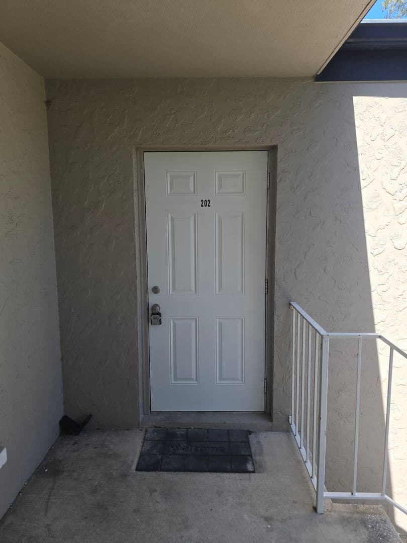 Brandon Condo: 115 Picardy Villa Cir