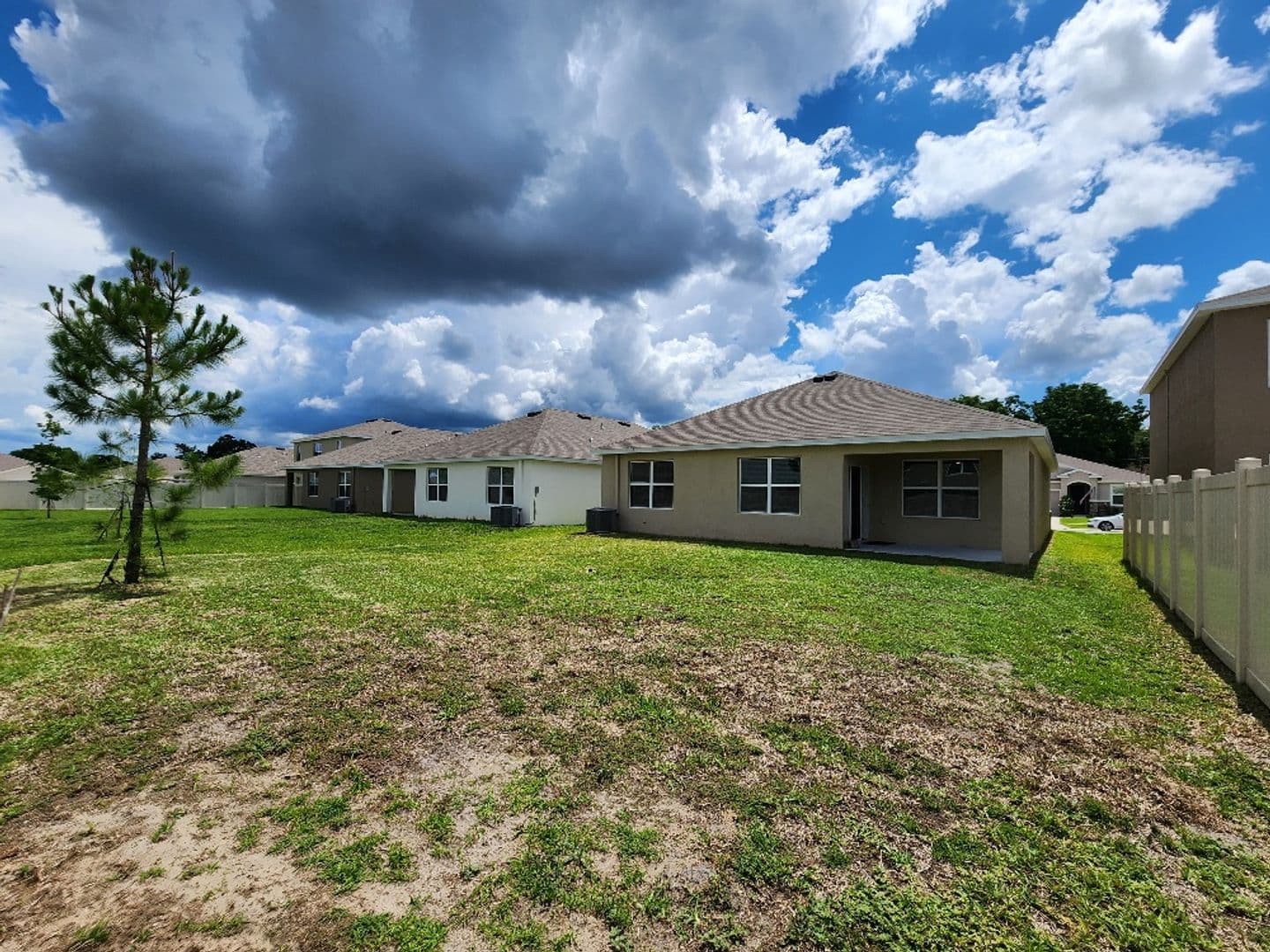 Brandon House: 2448 Knight Island Dr
