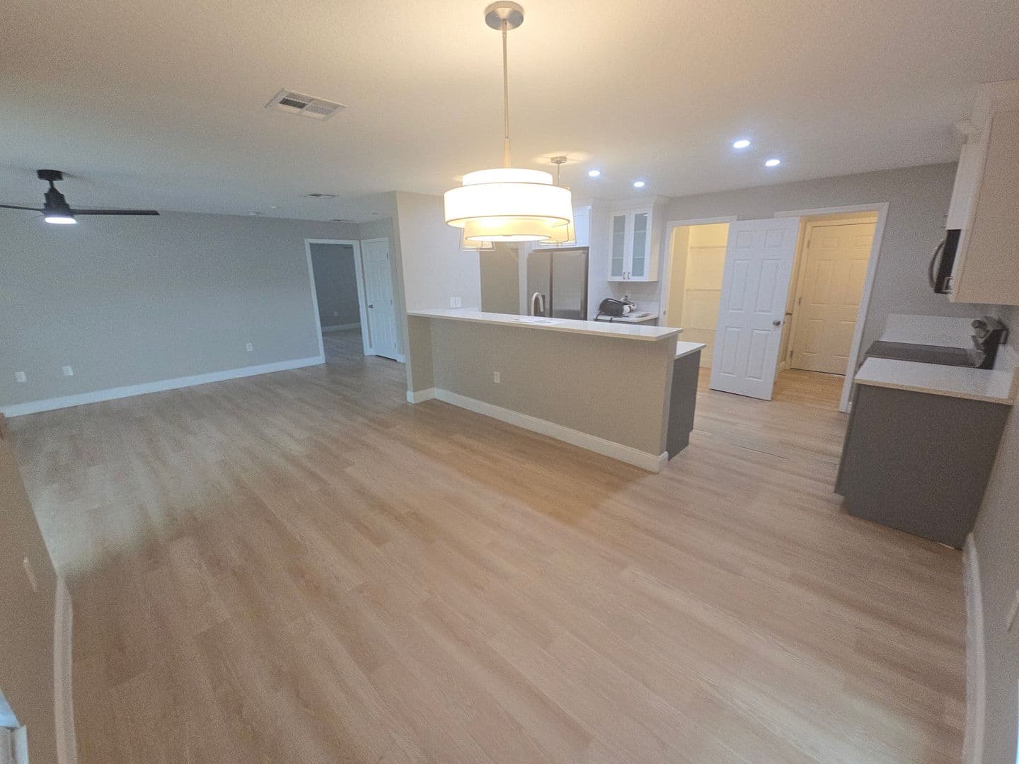 Ruskin House: 927 Culbreath green ct