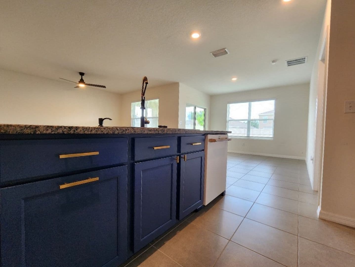 Brandon House: 2448 Knight Island Dr