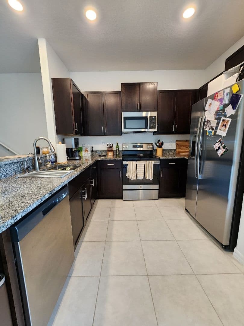 Sun City Center Townhome: 14305 Editors Note St