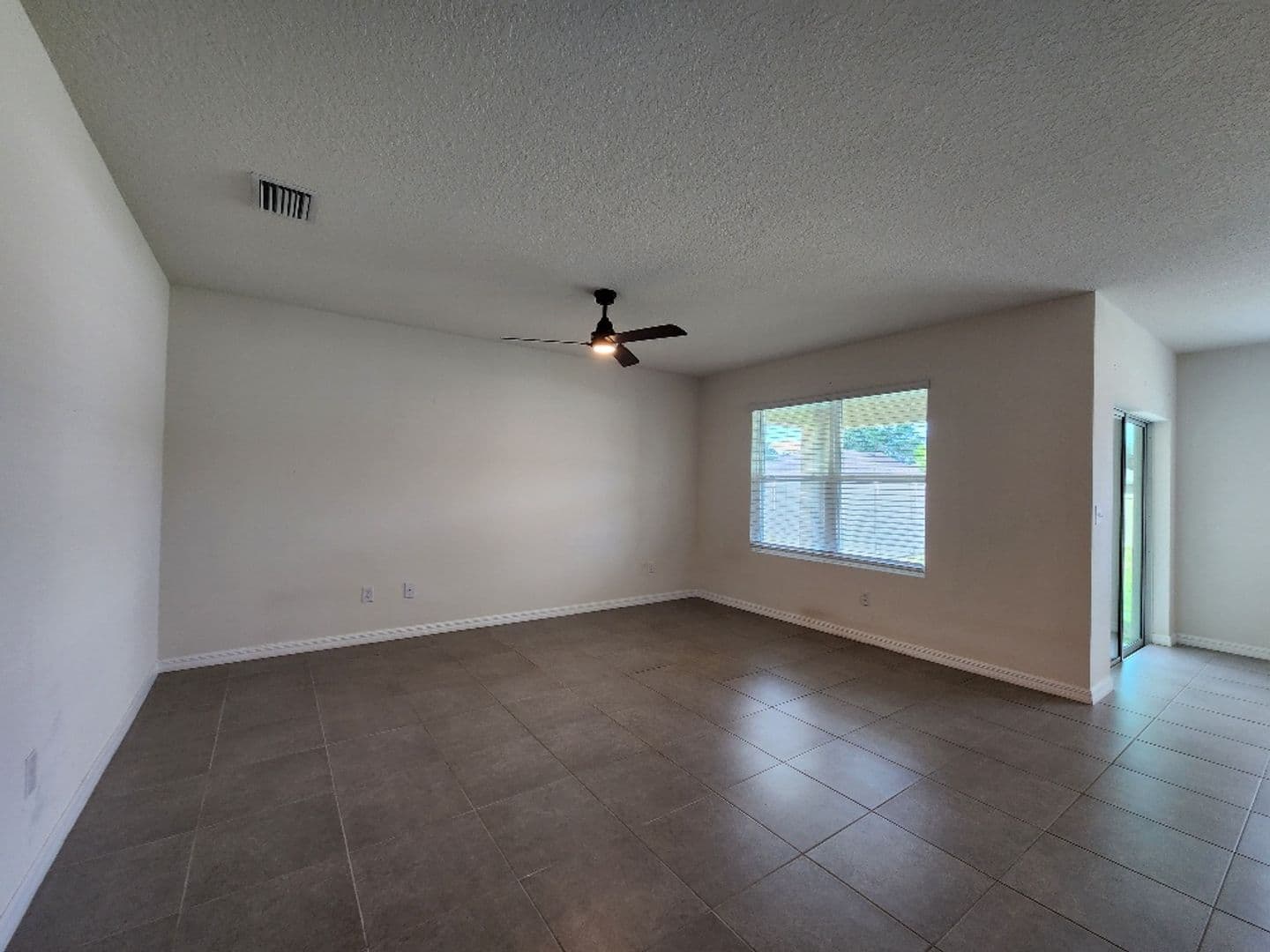 Brandon House: 2448 Knight Island Dr