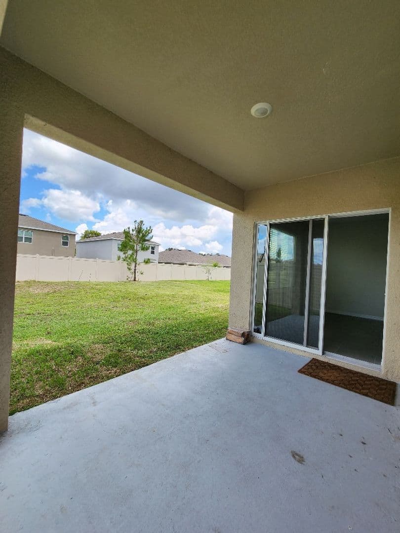 Brandon House: 2448 Knight Island Dr