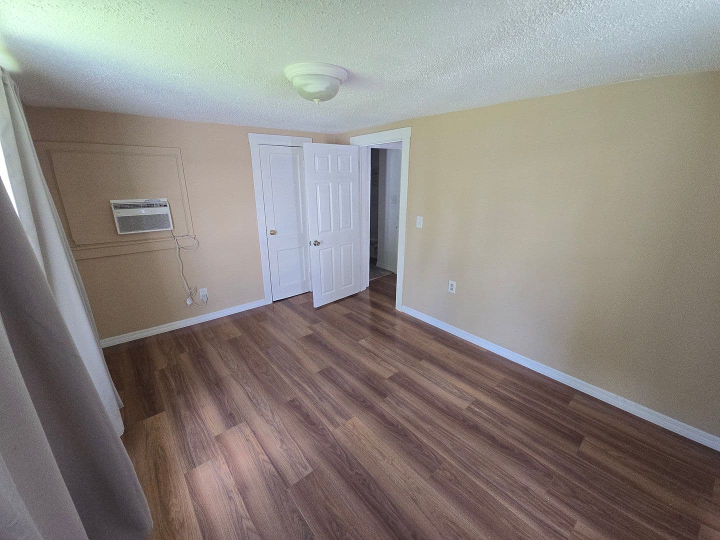 Tampa House: 7107 N Duncan Ave