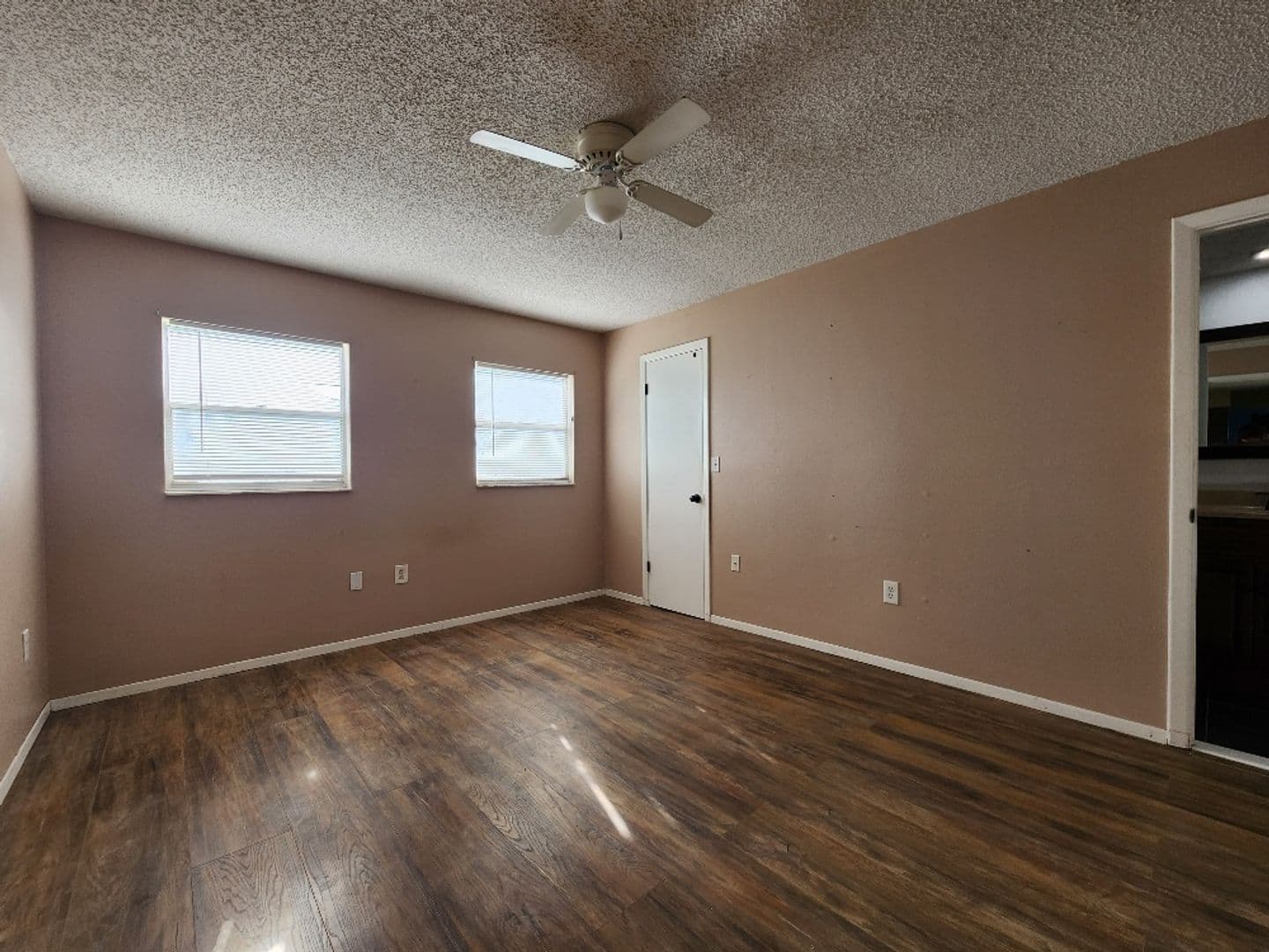Spring Hill House: 1425 Hathaway Ave