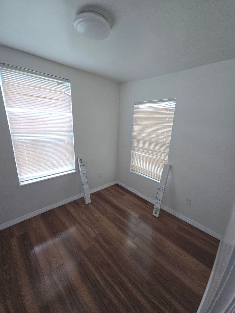 Tampa House: 7107 N Duncan Ave