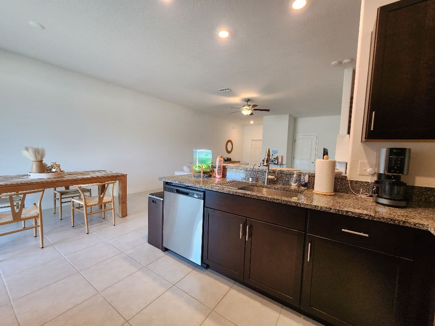 Sun City Center Townhome: 14305 Editors Note St