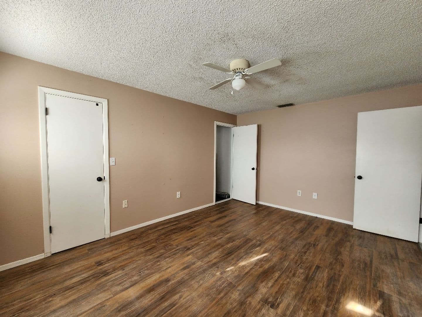 Spring Hill House: 1425 Hathaway Ave