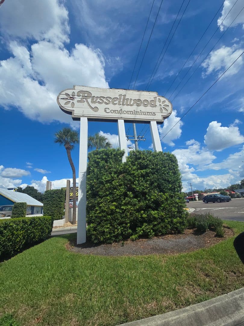 Brandon Condo: 108 Clock Tower Dr