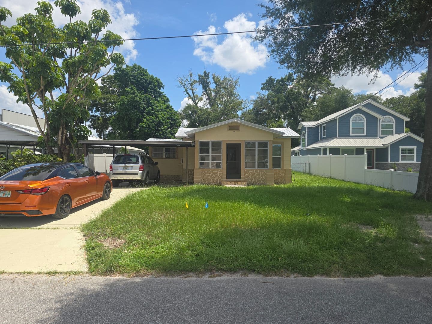 Tampa House: 7107 N Duncan Ave