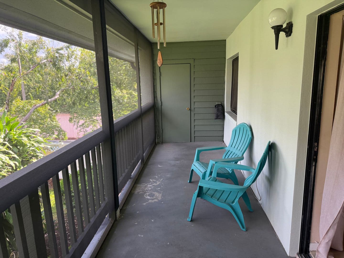 Tampa House: 3701 Champagne Dr