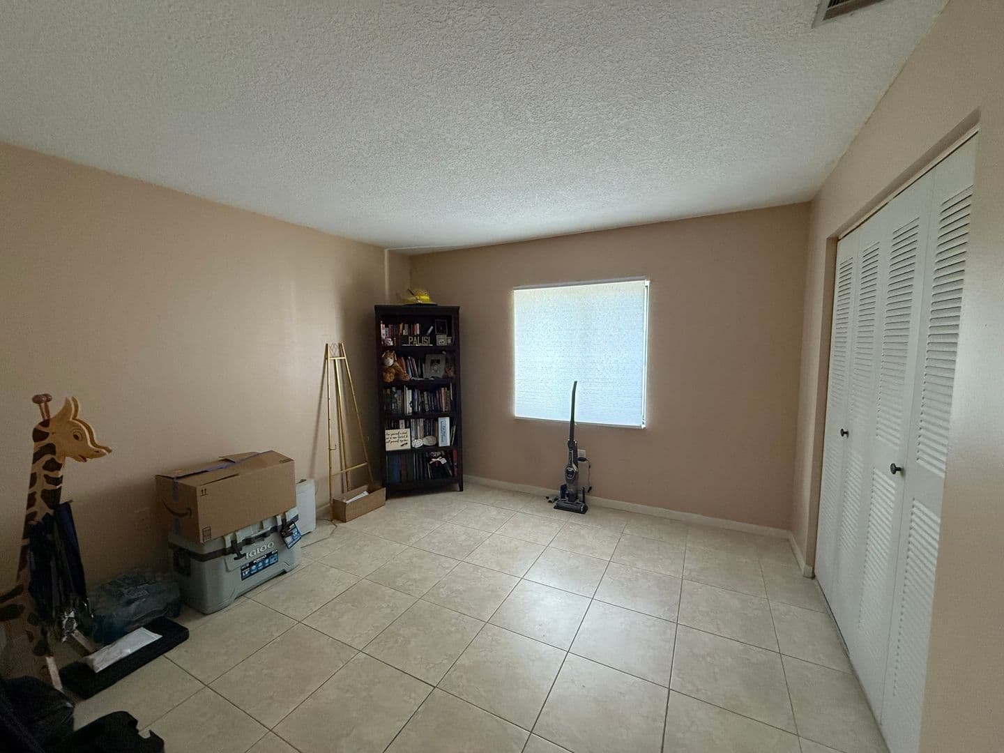 Tampa House: 3701 Champagne Dr