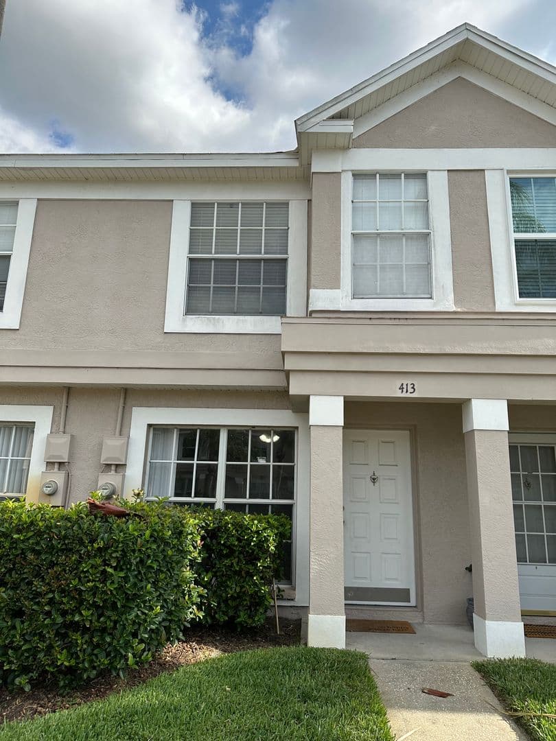 Brandon House: 413 Kensington Lake Cir