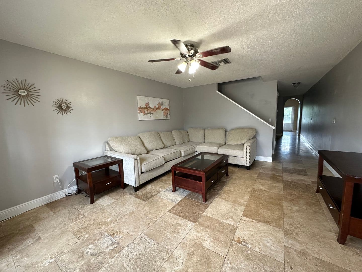 Brandon House: 413 Kensington Lake Cir