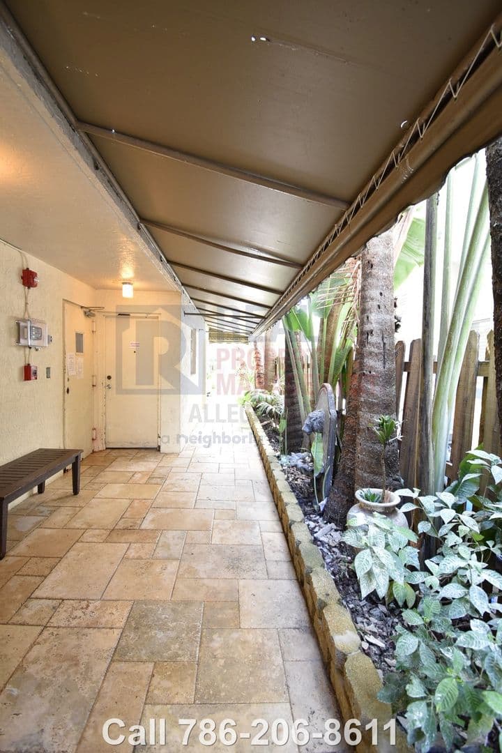 Miami Beach Condo: 1605 Meridian Ave