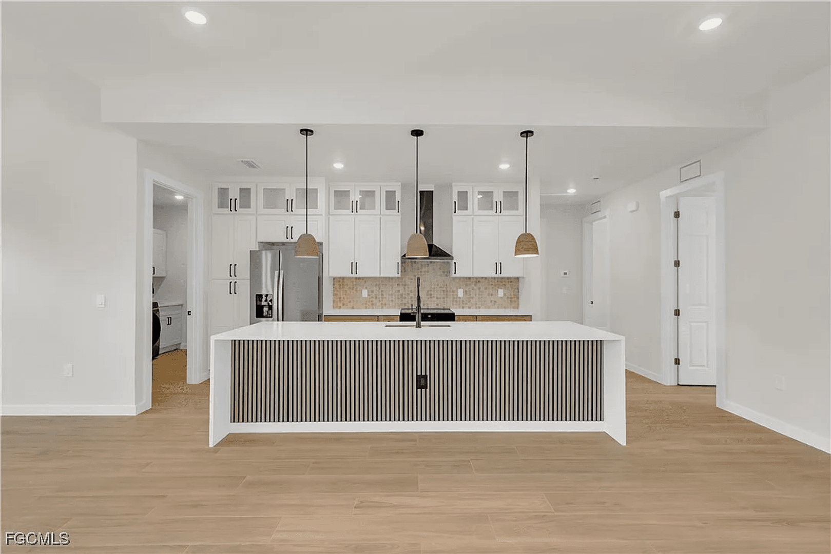 Naples House: 2719 2nd St NW