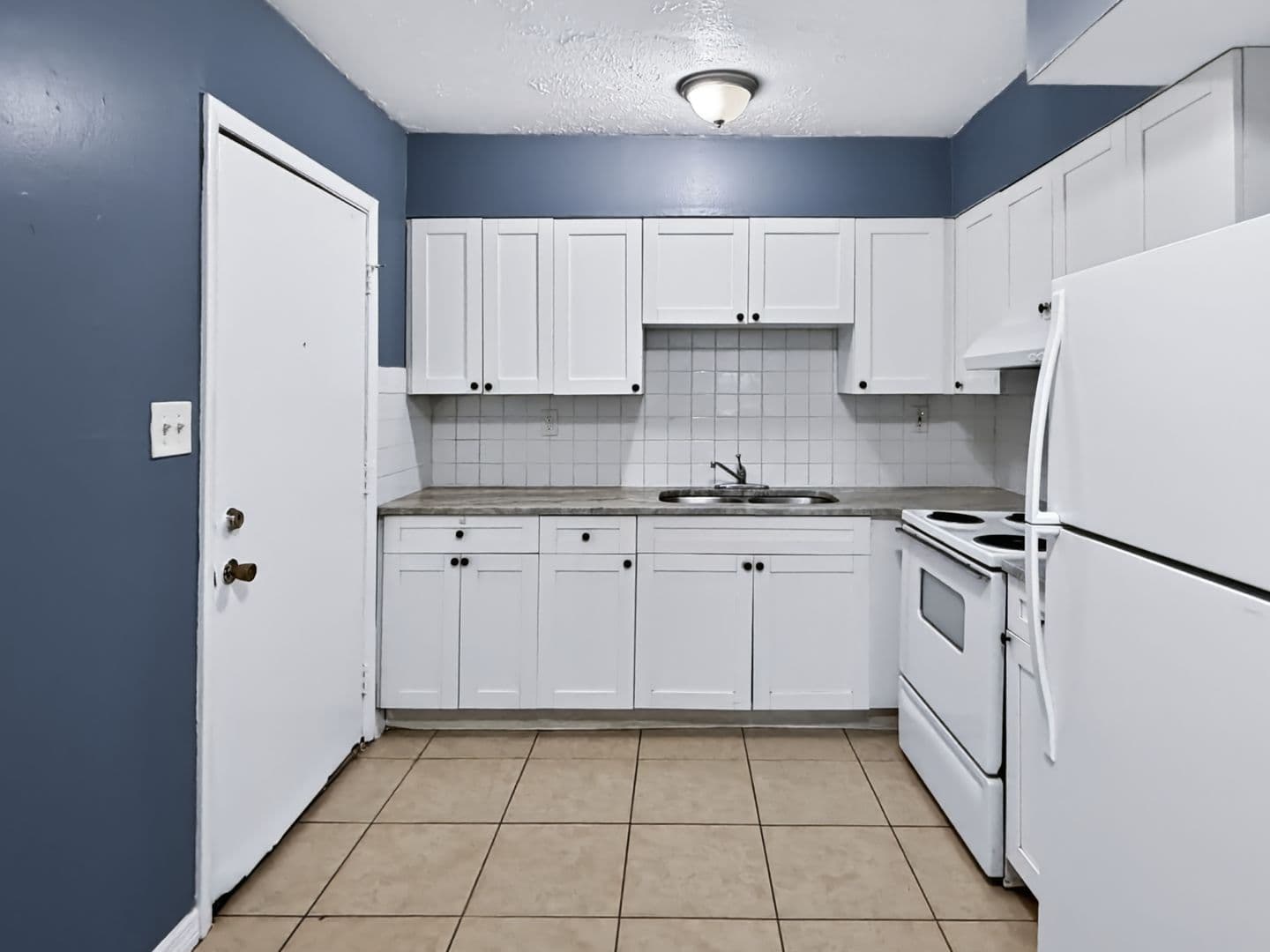 Tampa House: 3700 E Idlewild Ave