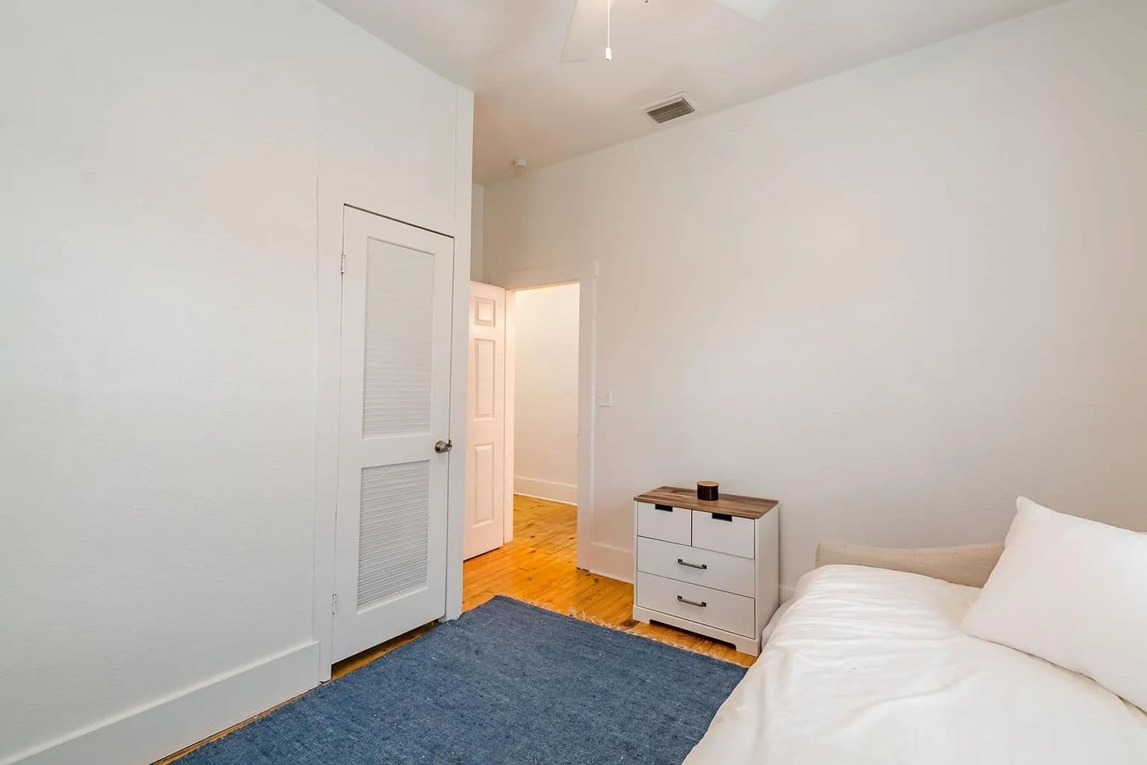 Tampa House: 2812 N 27th St