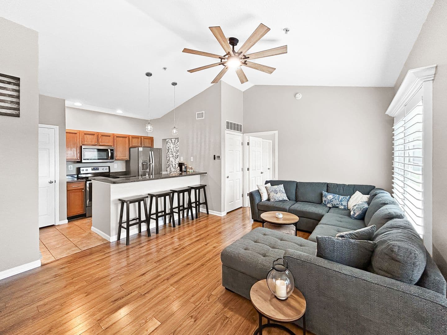 Seminole Condo: 10764 70th Ave #3306