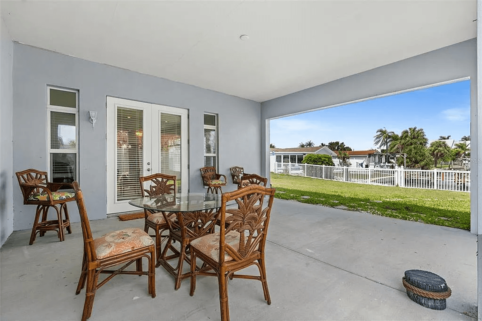 Treasure Island House: 710 116th Ave