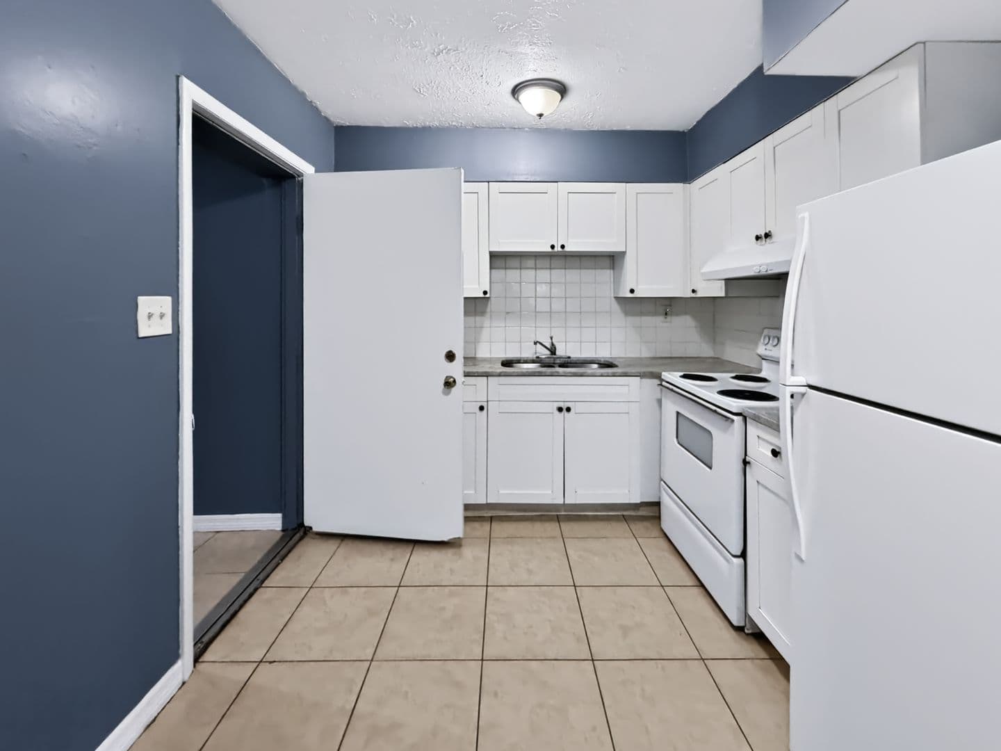Tampa House: 3700 E Idlewild Ave