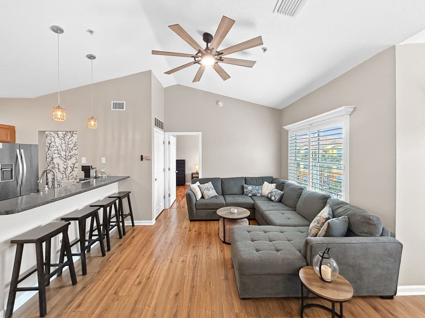 Seminole Condo: 10764 70th Ave #3306