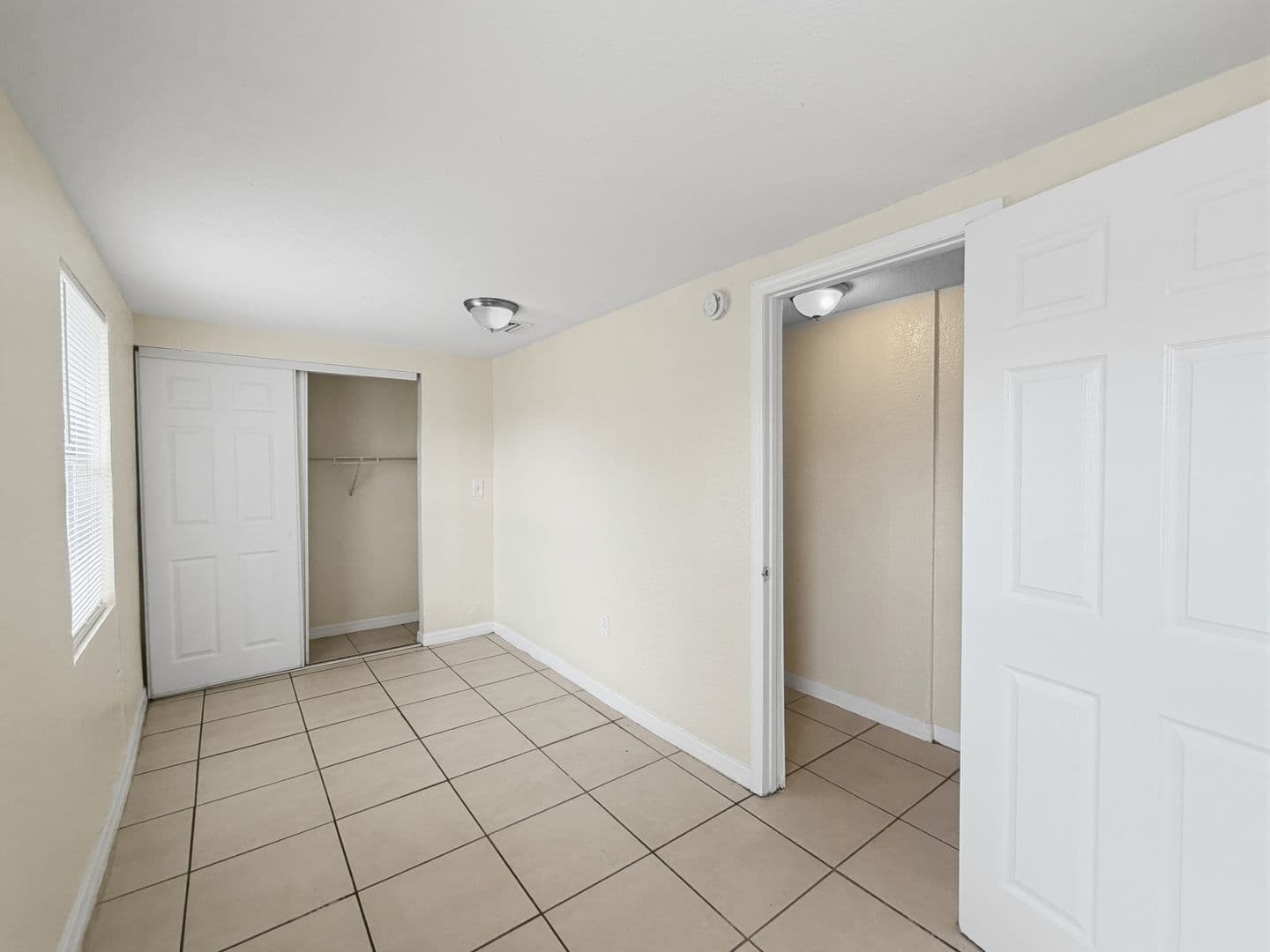 Tampa House: 8620 N Mulberry St