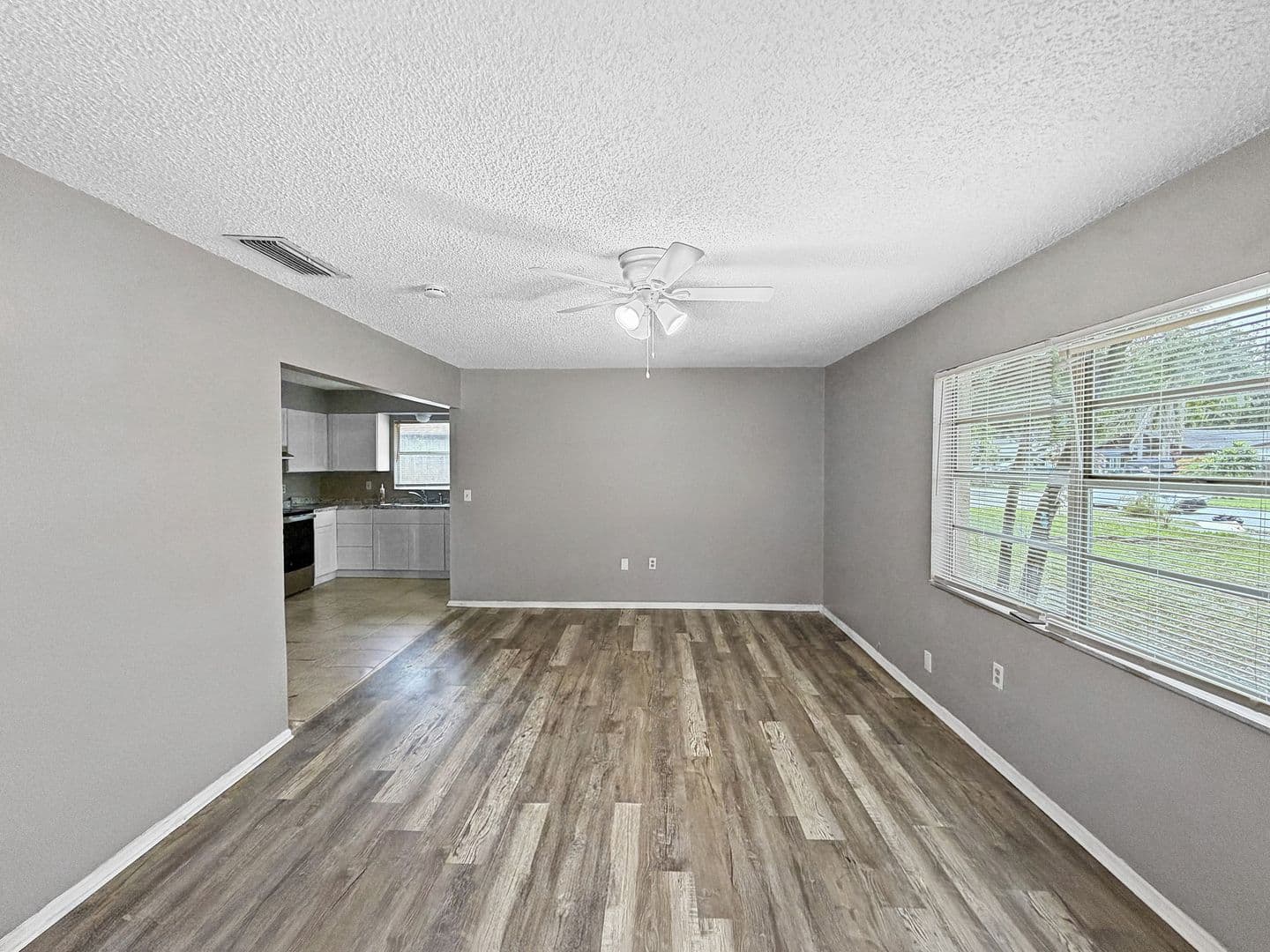 Largo Apartment: 3122 Green Acres Ave