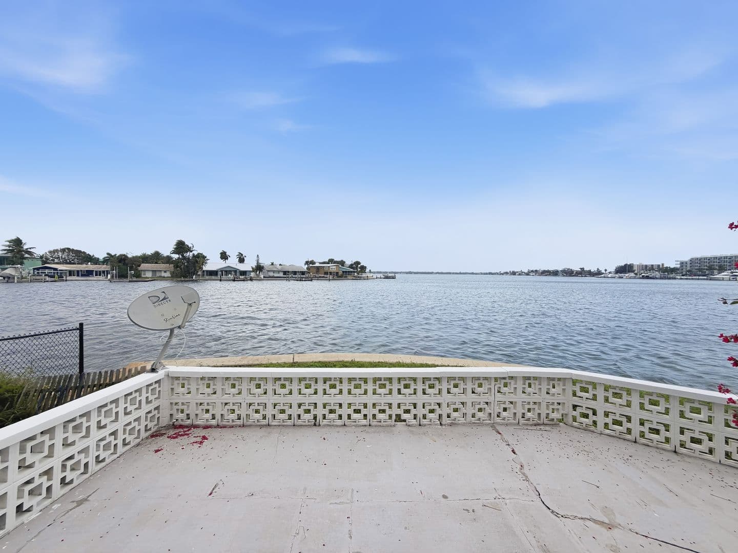 Treasure Island Apartment: 295 110th Ave
