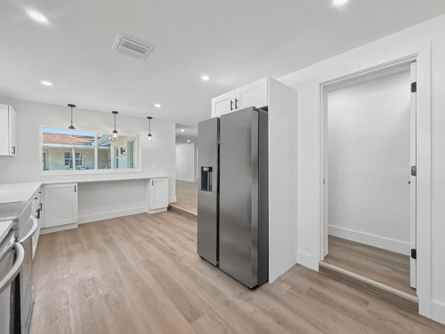 Tampa House: 4605 John Bell Jr Dr