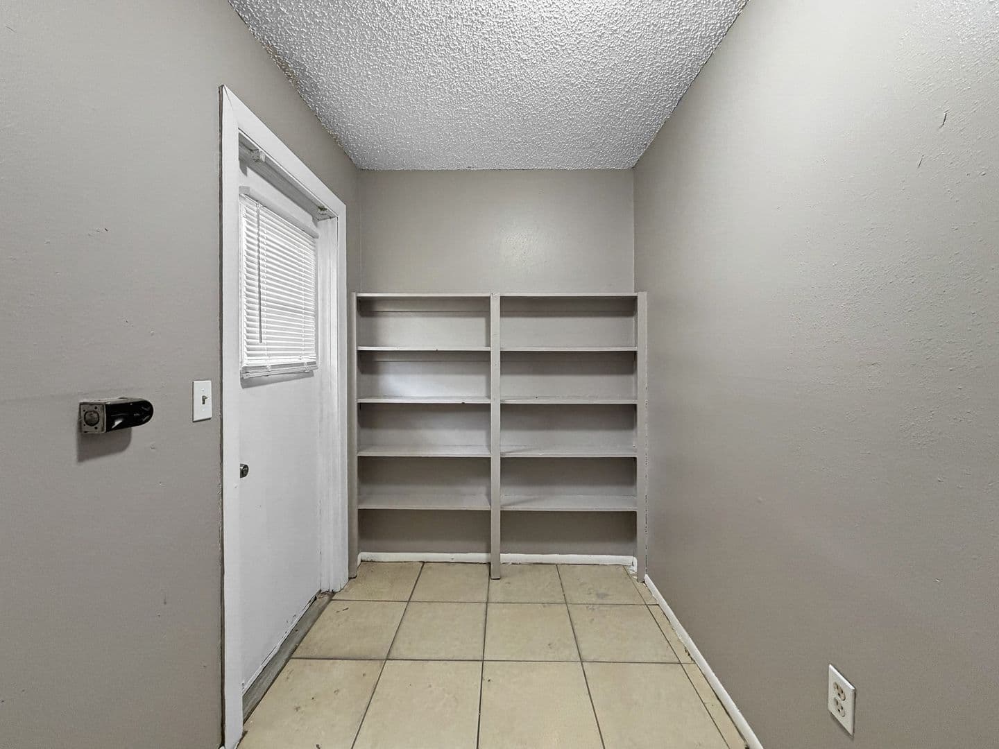 Largo Apartment: 3122 Green Acres Ave