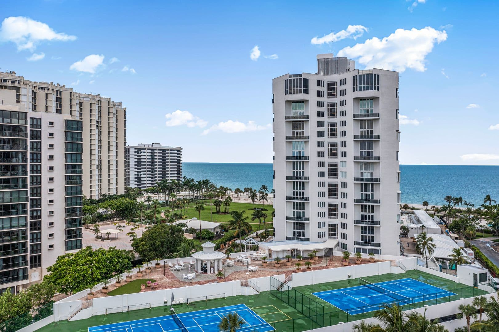 Naples Condo: 4041 Gulf Shore Blvd N Unit 1807