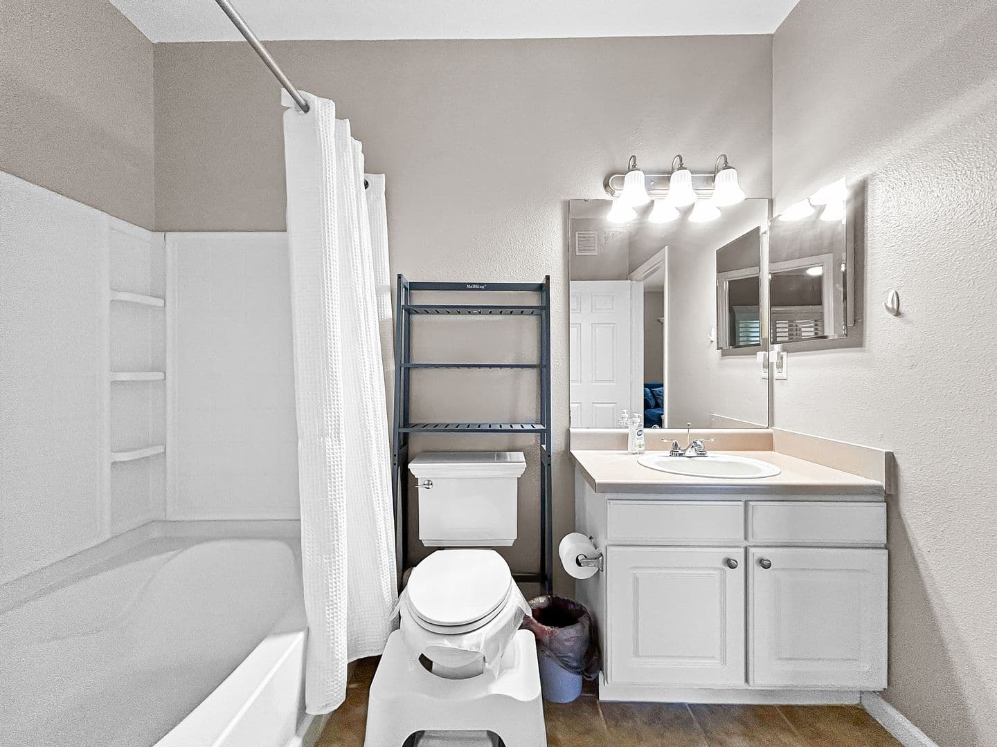 Seminole Condo: 10764 70th Ave #3306