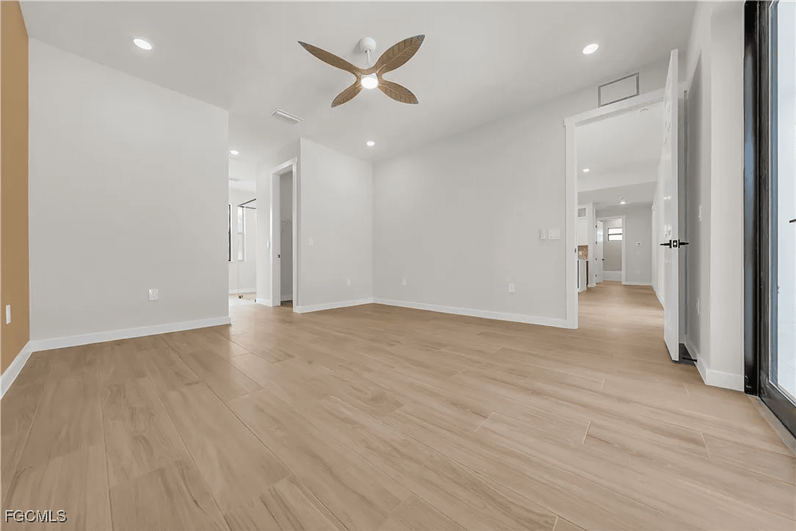 Naples House: 2719 2nd St NW