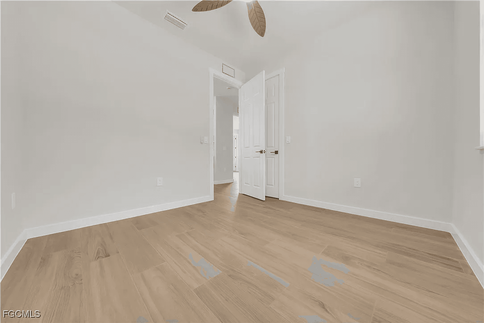 Naples House: 2719 2nd St NW