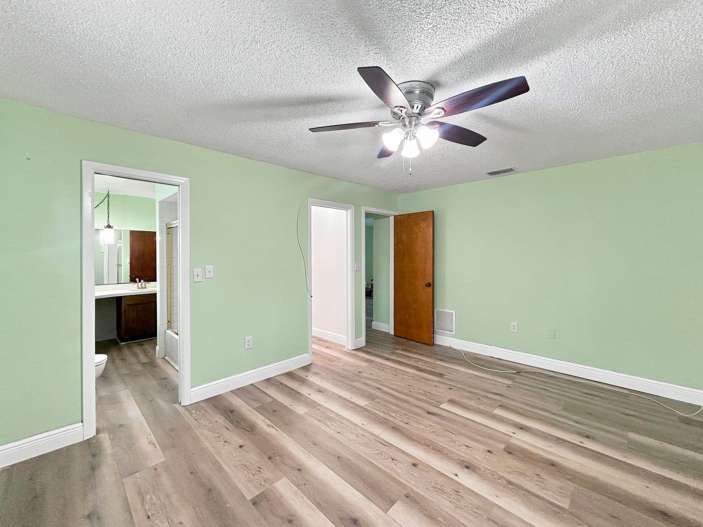Largo House: 12829 109th St