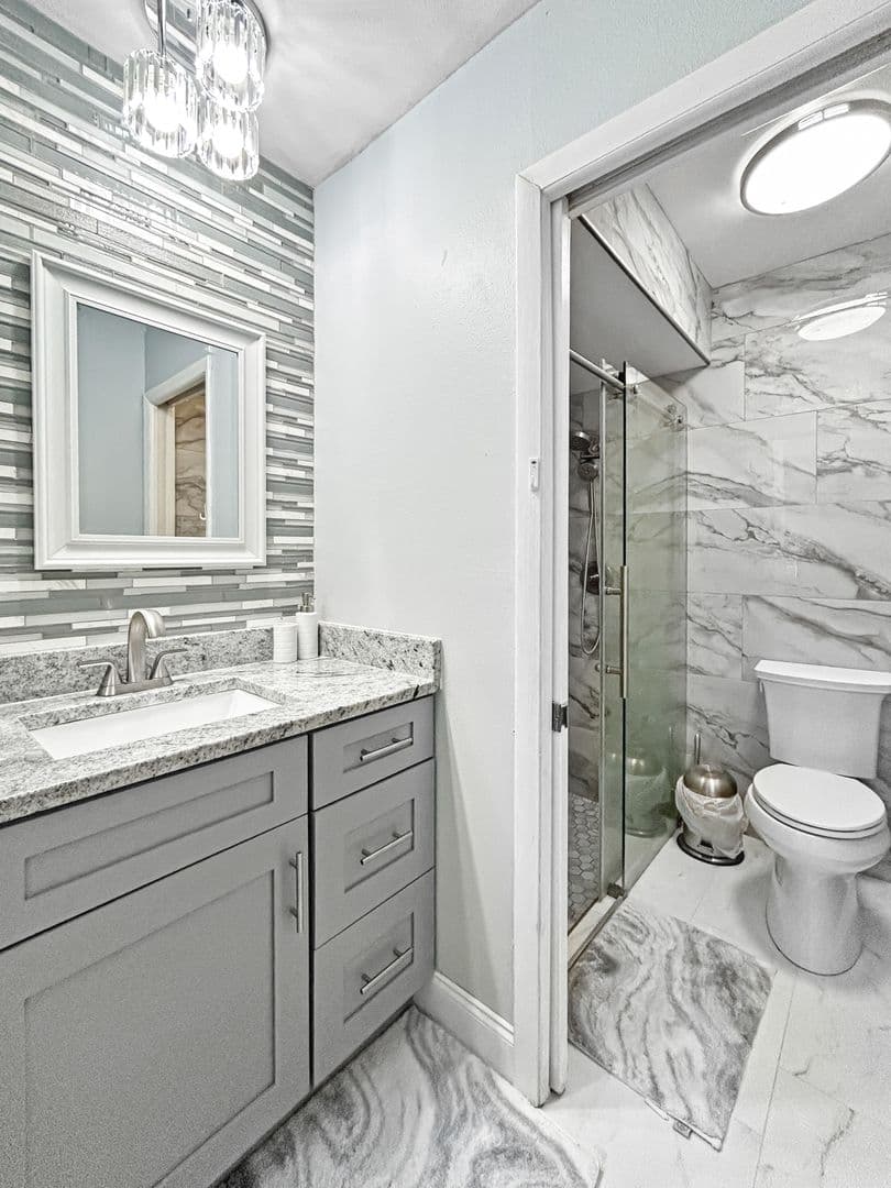 Palm Harbor House: 2140 Corbin Pl APT F