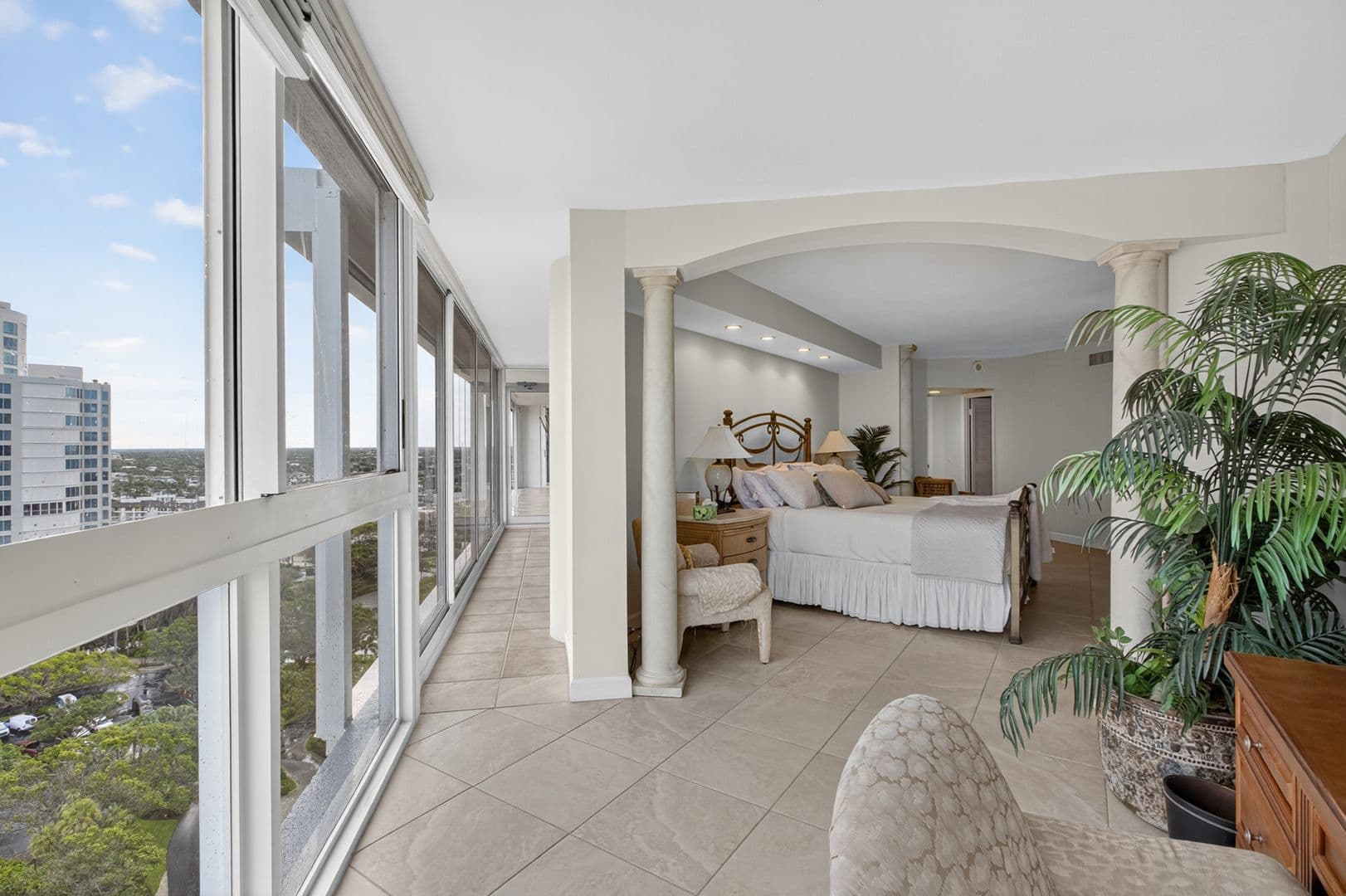 Naples Condo: 4041 Gulf Shore Blvd N Unit 1807